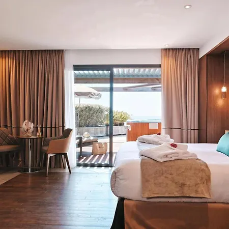 Le Week End Hotel